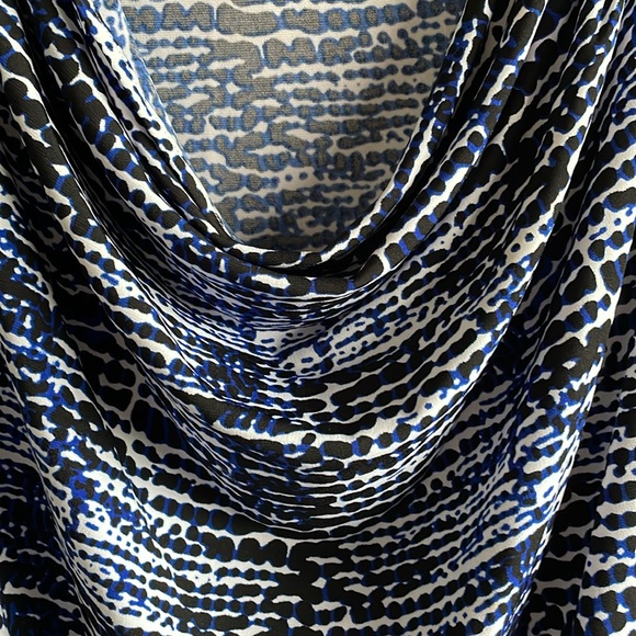 Calvin Klein Scoop Neck Top - Picture 4 of 4